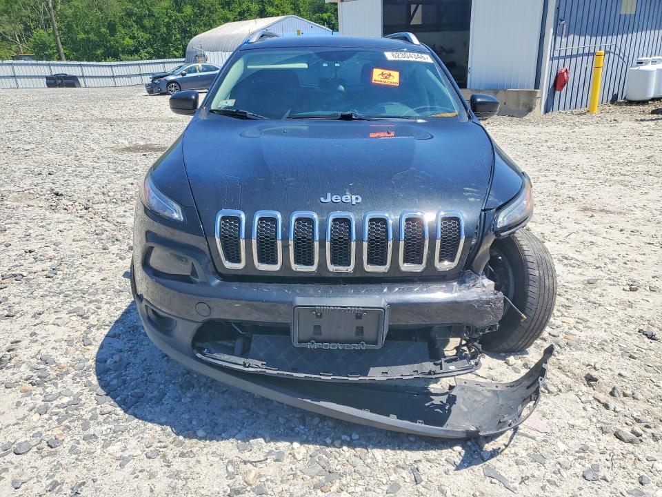 62304346 :رقم المزاد ، 1C4PJMCB3FW588952 vin ، 2015 Jeep Cherokee مزاد بيع