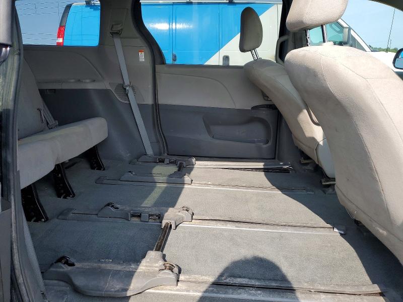 61530346 :رقم المزاد ، 5TDZK3DC3FS629426 vin ، 2015 Toyota Sienna مزاد بيع