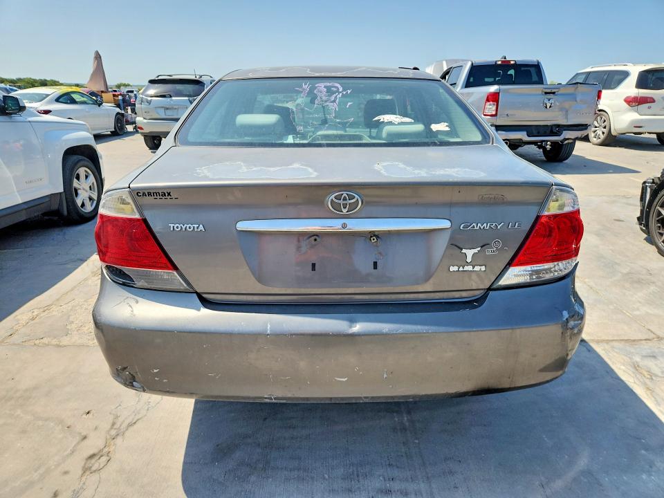 2006 Toyota Camry მანქანა იყიდება აუქციონზე, vin: 4T1BE32K56U679013, აუქციონის ნომერი: 63277736