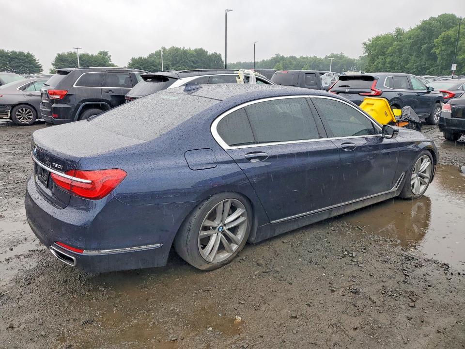 59064406 :رقم المزاد ، WBA7F2C58JG423821 vin ، 2018 Bmw 750 مزاد بيع