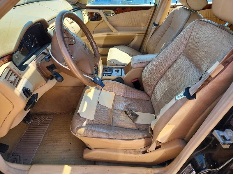 2002 Mercedes-benz E მანქანა იყიდება აუქციონზე, vin: WDBJH82J72X083095, აუქციონის ნომერი: 61303426