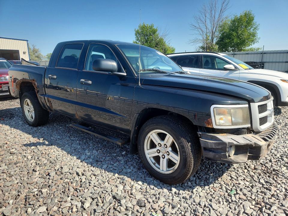 62984346 :رقم المزاد ، 1D7HW38K28S613221 vin ، 2008 Dodge Dakota مزاد بيع