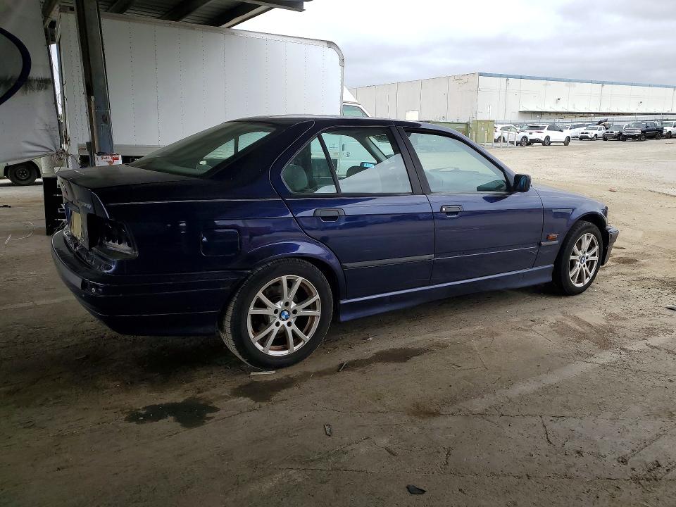 60001026 :رقم المزاد ، 4USCD2329TLB30790 vin ، 1996 Bmw 328 مزاد بيع