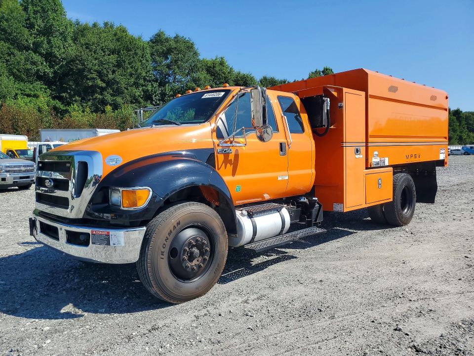 61446206 :رقم المزاد ، 3FRNX7FC2FV019244 vin ، 2015 Ford F750 مزاد بيع