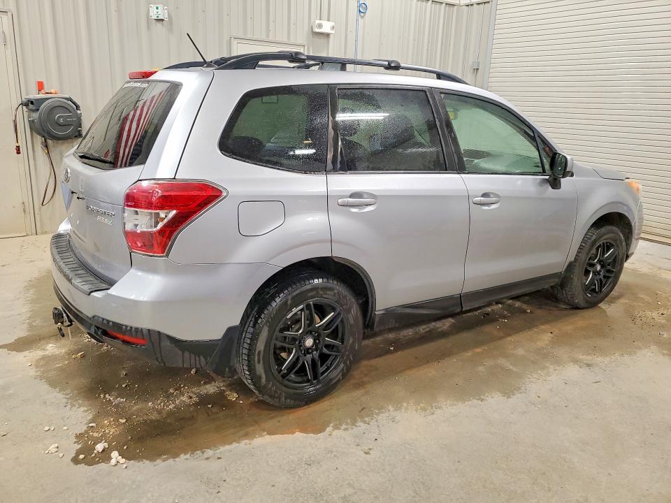 60150626 :رقم المزاد ، JF2SJADC1FH489973 vin ، 2015 Subaru Forester مزاد بيع