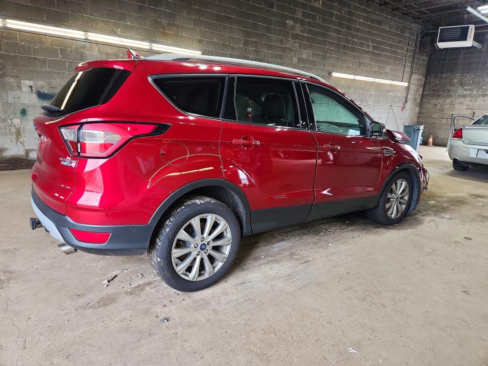 Продажа на аукционе авто 2017 Ford Escape, vin: 1FMCU9J91HUB75960, номер лота: 61804696