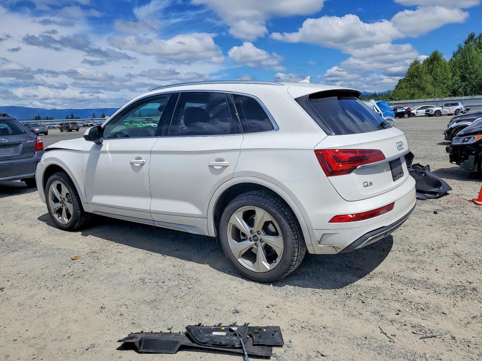60581546 :رقم المزاد ، WA1BAAFY8M2140326 vin ، 2021 Audi Q5 مزاد بيع