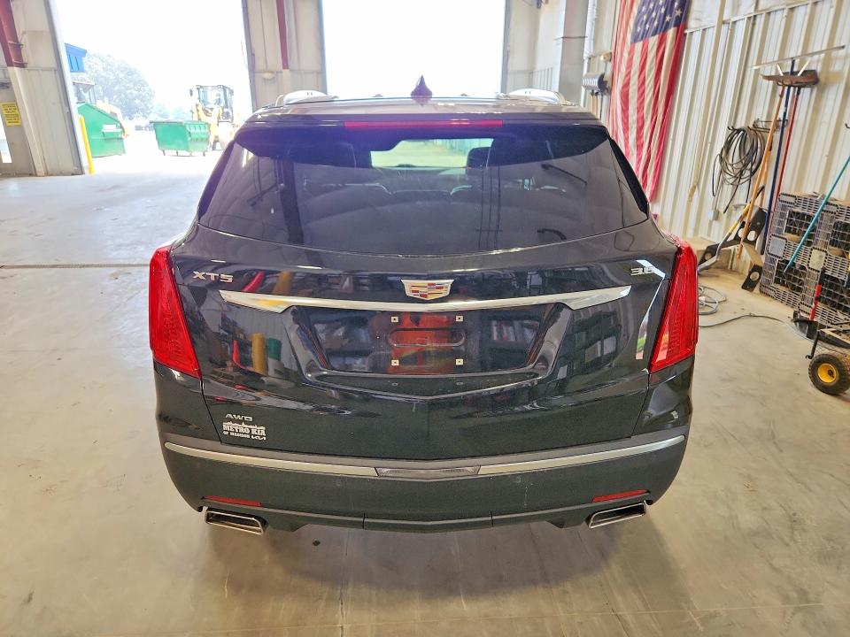 61365496 :رقم المزاد ، 1GYKNERS0HZ193912 vin ، 2017 Cadillac Xt5 مزاد بيع