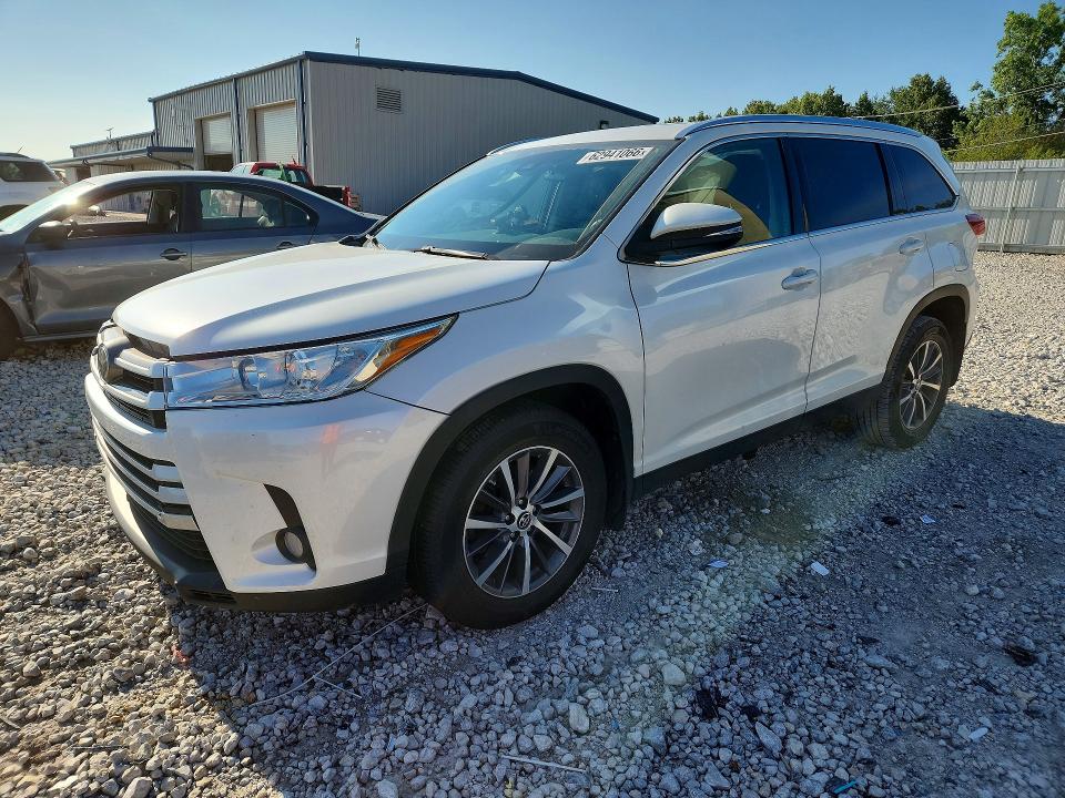2019 Toyota Highlander მანქანა იყიდება აუქციონზე, vin: 5TDJZRFH5KS706358, აუქციონის ნომერი: 62941066