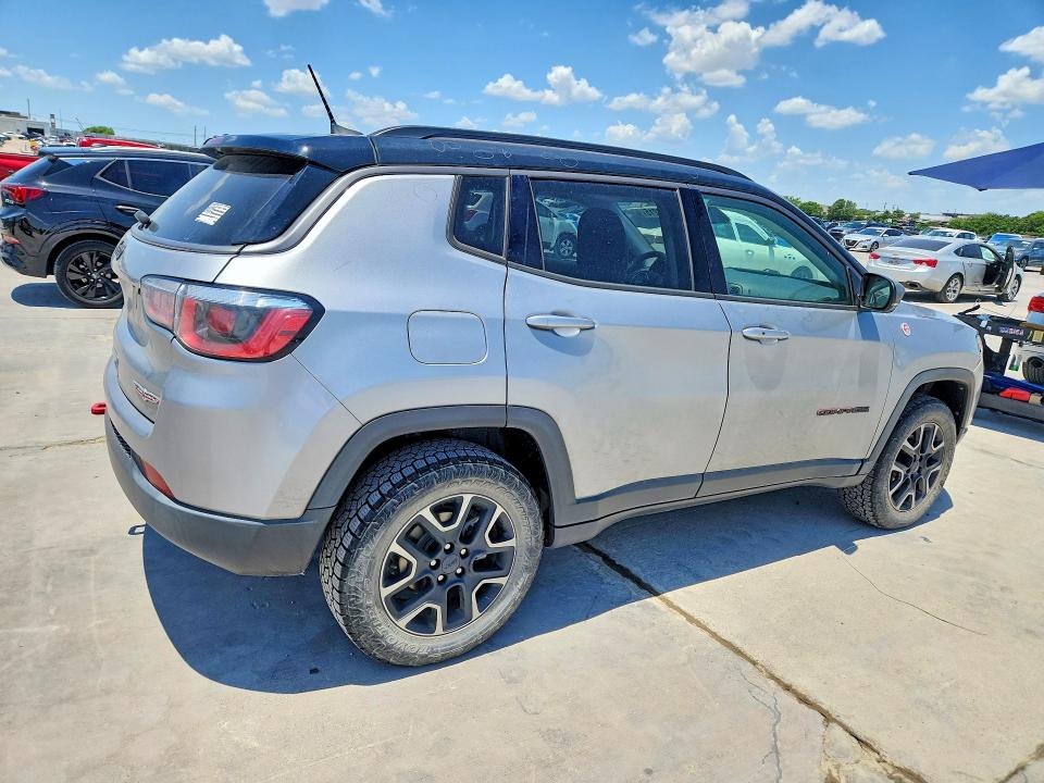 85972215 :رقم المزاد ، 3C4NJDDB5KT728604 vin ، 2019 Jeep Compass مزاد بيع