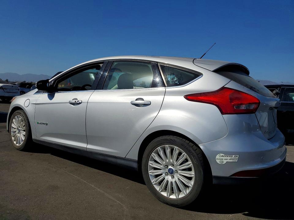 Продажа на аукционе авто 2016 Ford Focus, vin: 1FADP3R45GL380018, номер лота: 63358756
