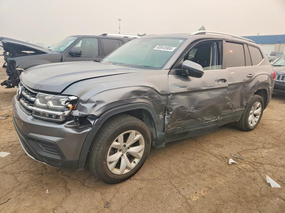 60840906 :رقم المزاد ، 1V2BR2CA9JC505578 vin ، 2018 Volkswagen Atlas مزاد بيع
