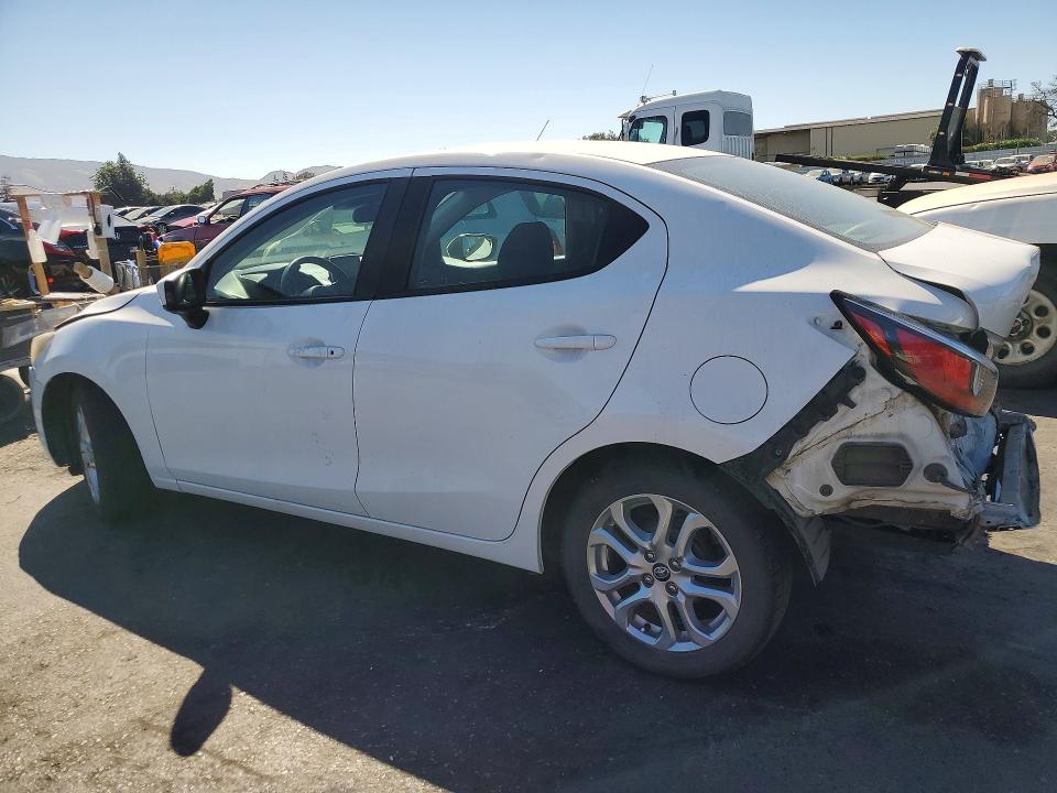 Продажа на аукционе авто 2017 Toyota Yaris Ia, vin: 3MYDLBYV8HY180531, номер лота: 62744396