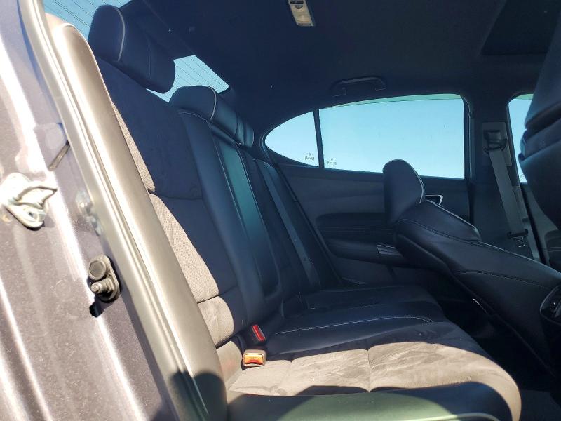 62934096 :رقم المزاد ، 19UUB2F68JA002451 vin ، 2018 Acura Tlx مزاد بيع