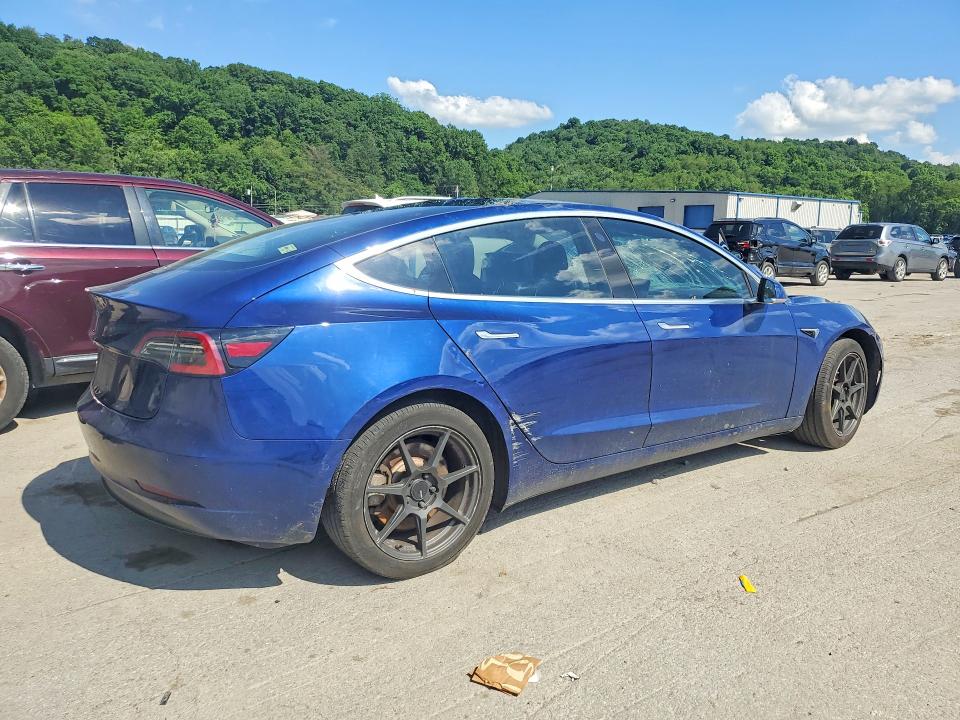 Продаж на аукціоні авто 2018 Tesla Model 3, vin: 5YJ3E1EB7JF064358, номер лоту: 60473166