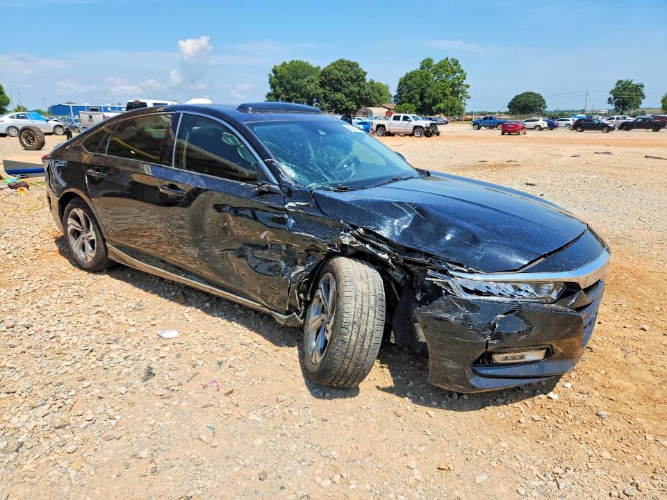 60522436 :رقم المزاد ، 1HGCV1F4XKA093834 vin ، 2019 Honda Accord مزاد بيع