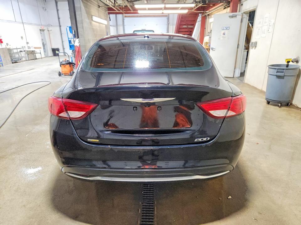 Продажа на аукционе авто 2015 Chrysler 200, vin: 1C3CCCABXFN718371, номер лота: 61622566