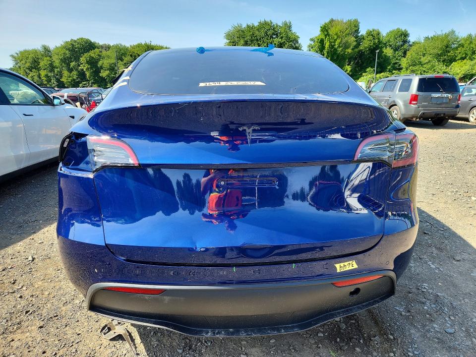 58782586 :رقم المزاد ، 7SAYGDEEXNF418605 vin ، 2022 Tesla Model Y مزاد بيع