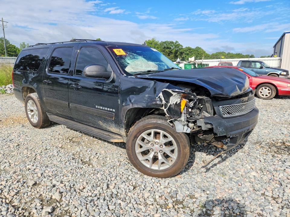 61031926 :رقم المزاد ، 1GNSCHE05ER155998 vin ، 2014 Chevrolet Suburban مزاد بيع