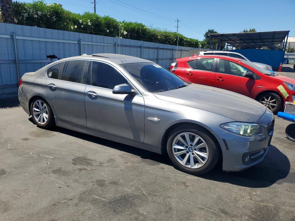 63085466 :رقم المزاد ، WBA5A5C55FD523939 vin ، 2015 Bmw 528 مزاد بيع