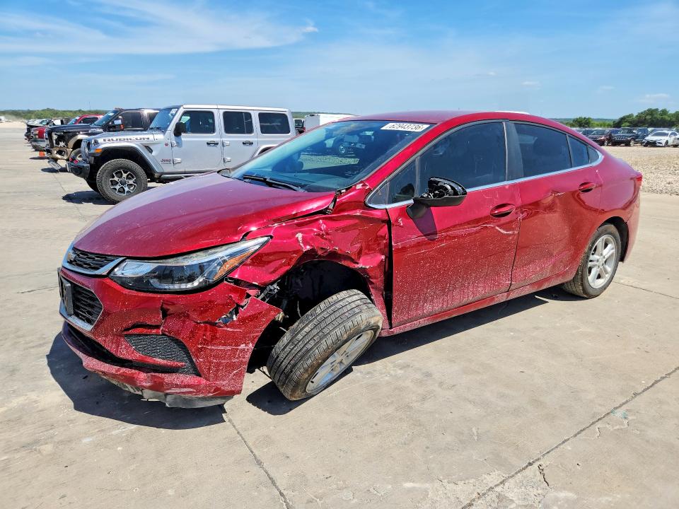62943736 :رقم المزاد ، 1G1BE5SM8J7236002 vin ، 2018 Chevrolet Cruze مزاد بيع