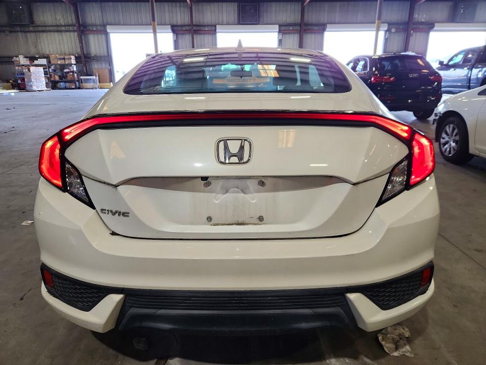 Продажа на аукционе авто 2018 Honda Civic, vin: 2HGFC3B30JH354304, номер лота: 61963476