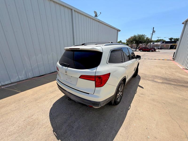 60892726 :رقم المزاد ، 5FNYF5H57GB007571 vin ، 2016 Honda Pilot مزاد بيع
