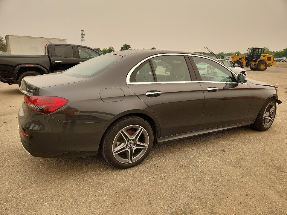 Продажа на аукционе авто 2023 Mercedes-benz E, vin: W1KZF8EB1PB172184, номер лота: 61197656