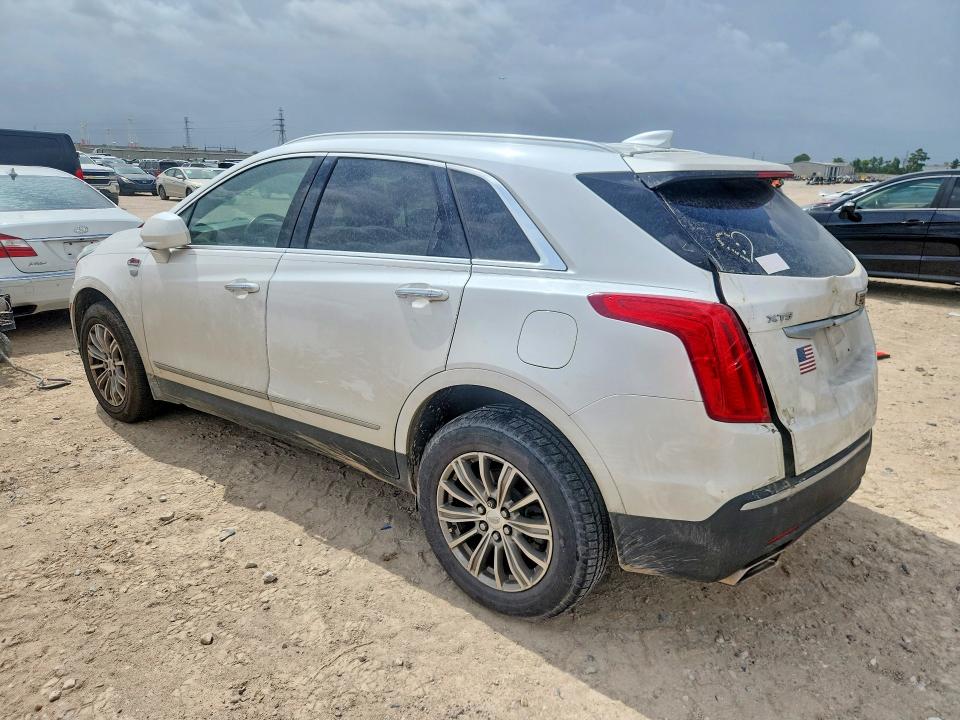 60450586 :رقم المزاد ، 1GYKNBRS8HZ172563 vin ، 2017 Cadillac Xt5 مزاد بيع