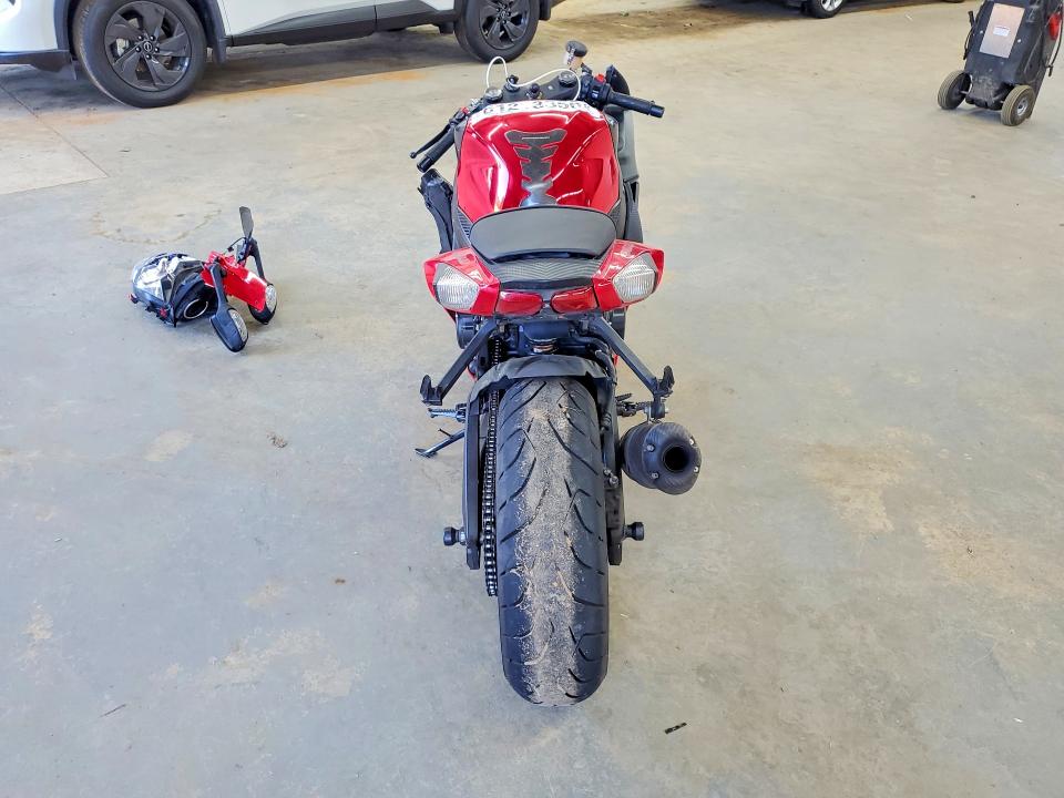 61213356 :رقم المزاد ، JS1GN7FA8G2100087 vin ، 2016 Suzuki Gsx-r600 مزاد بيع