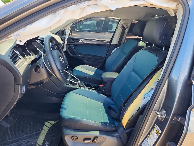 61221386 :رقم المزاد ، 3VV2B7AX1LM164495 vin ، 2020 Volkswagen Tiguan مزاد بيع