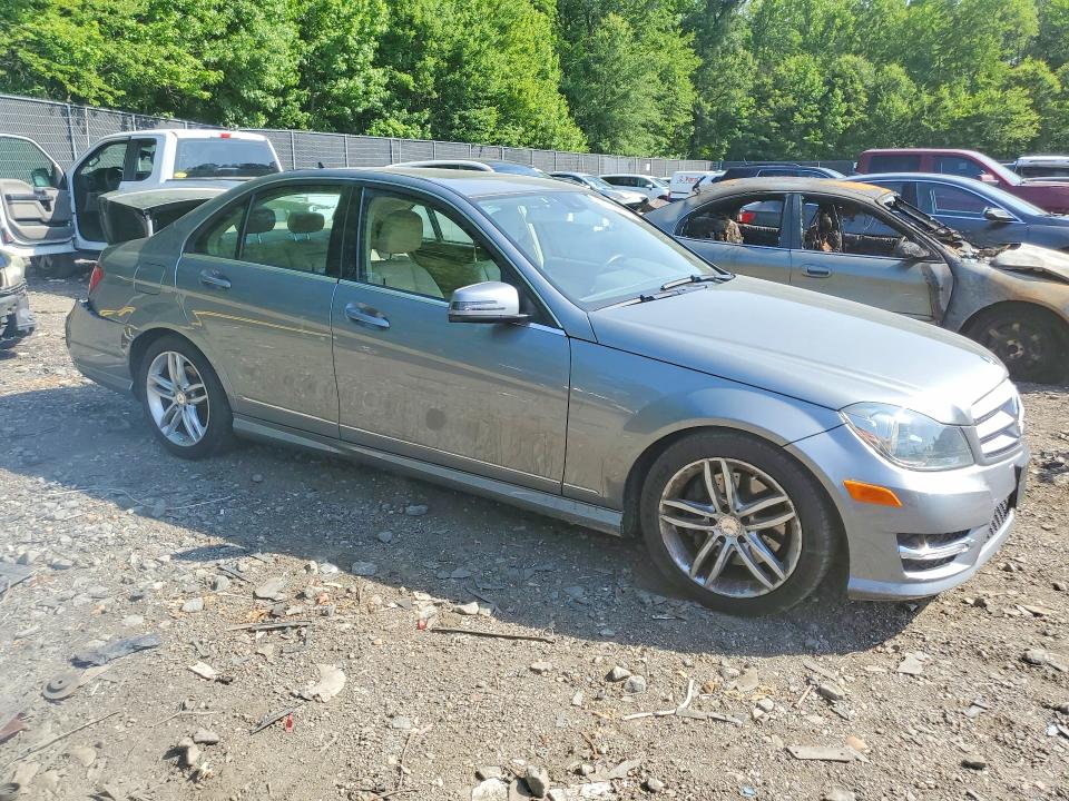 Продаж на аукціоні авто 2013 Mercedes-benz C, vin: WDDGF8AB5DR282574, номер лоту: 59649236