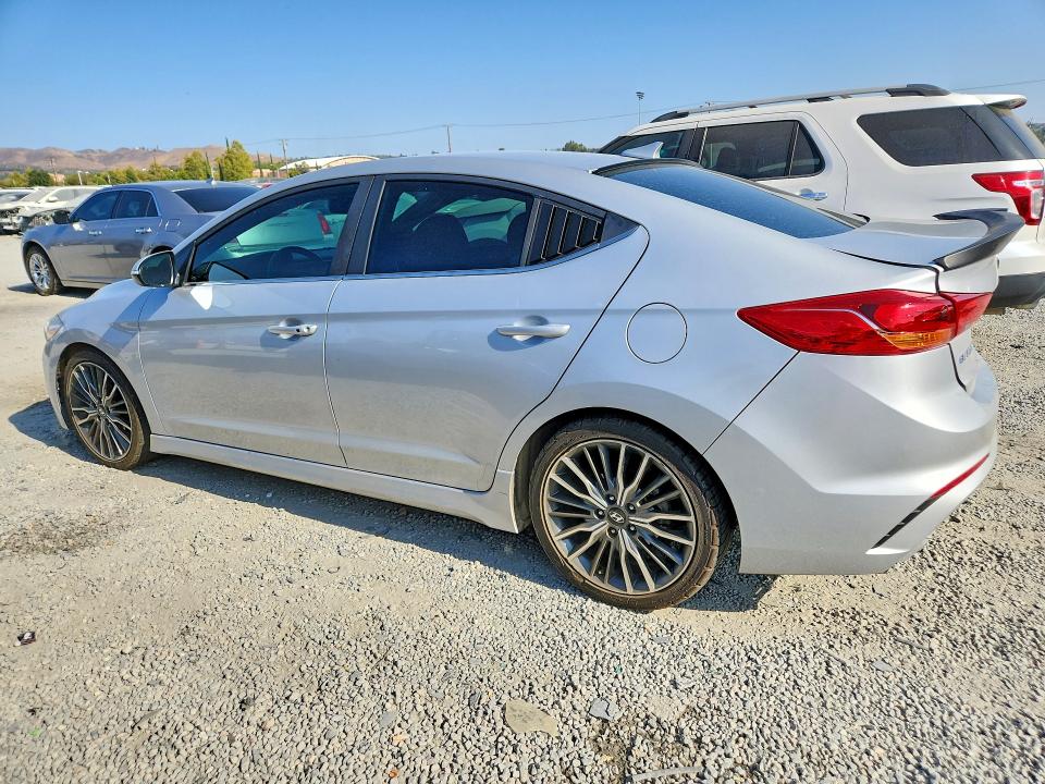 Продажа на аукционе авто 2018 Hyundai Elantra, vin: KMHD04LB7JU574946, номер лота: 58739586