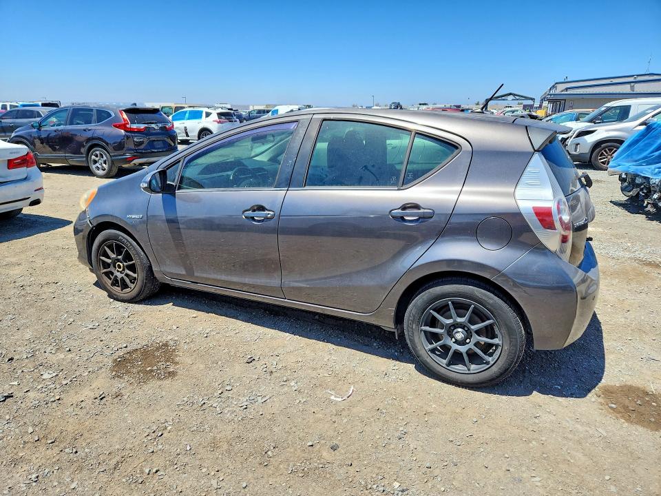 2014 Toyota Prius C მანქანა იყიდება აუქციონზე, vin: JTDKDTB3XE1084092, აუქციონის ნომერი: 63229636