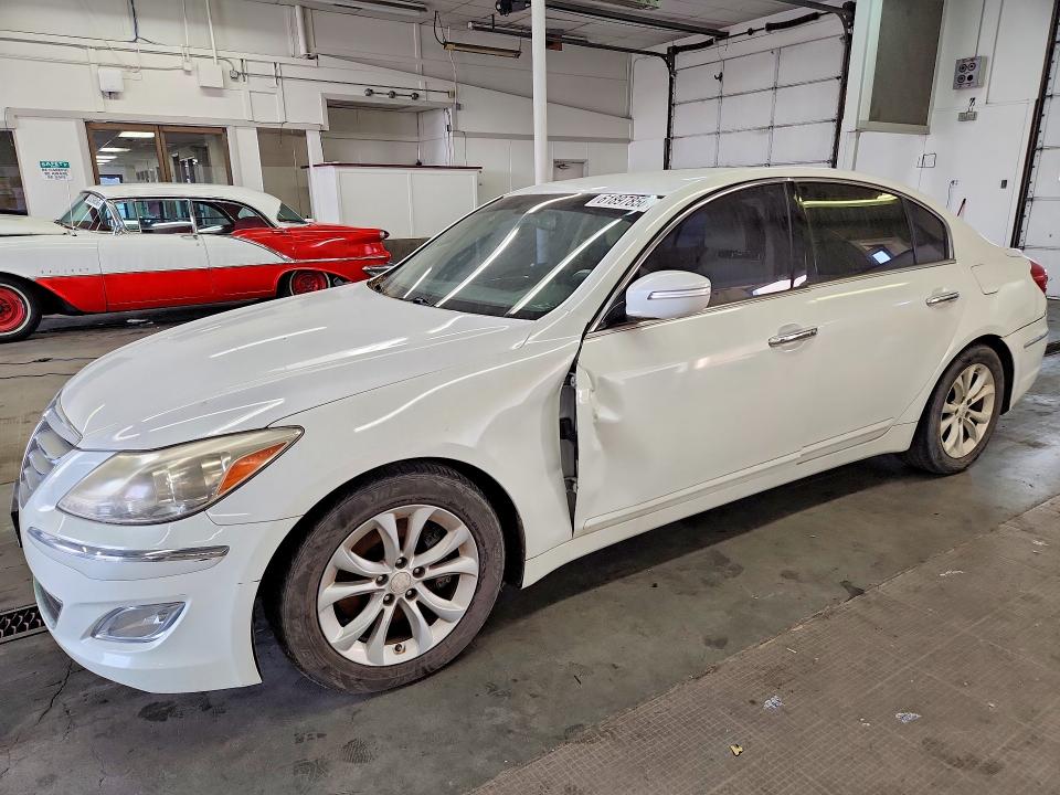 2013 Hyundai Genesis მანქანა იყიდება აუქციონზე, vin: KMHGC4DDXDU242976, აუქციონის ნომერი: 61897856