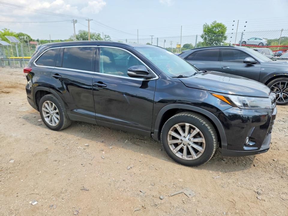 2019 Toyota Highlander მანქანა იყიდება აუქციონზე, vin: 5TDJZRFH5KS563380, აუქციონის ნომერი: 62954596