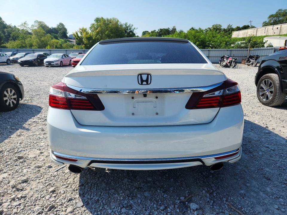 Продажа на аукционе авто 2017 Honda Accord, vin: 1HGCR2F19HA031253, номер лота: 63025406