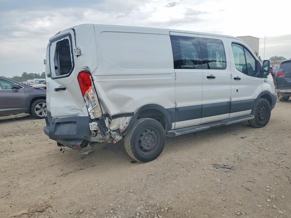 62468246 :رقم المزاد ، 1FTYR1ZM6JKA99031 vin ، 2018 Ford Transit مزاد بيع