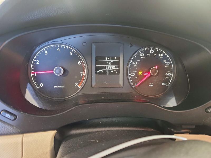 61334656 :رقم المزاد ، 3VWDX7AJ2BM382820 vin ، 2011 Volkswagen Jetta مزاد بيع
