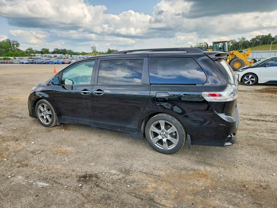 2018 Toyota Sienna მანქანა იყიდება აუქციონზე, vin: 5TDXZ3DC1JS957312, აუქციონის ნომერი: 61555006