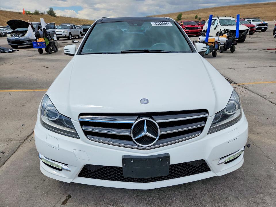 59885066 :رقم المزاد ، WDDGF8AB3DA878894 vin ، 2013 Mercedes-benz C مزاد بيع