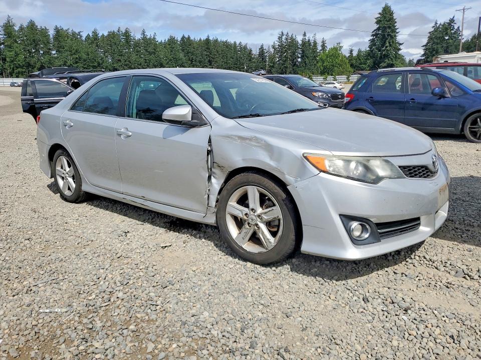 59317556 :رقم المزاد ، 4T1BF1FK4EU856919 vin ، 2014 Toyota Camry مزاد بيع