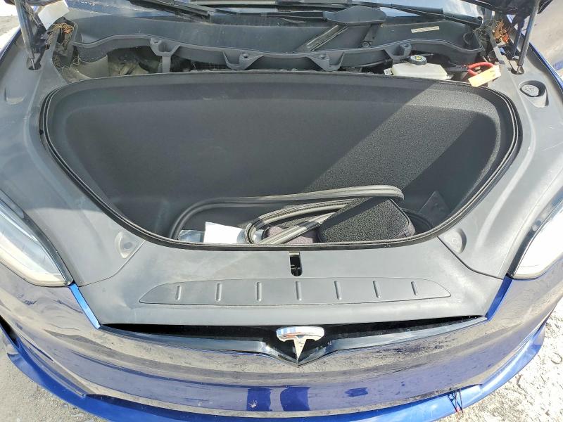 61977476 :رقم المزاد ، 7SAXCBE59PF378614 vin ، 2023 Tesla Model X مزاد بيع