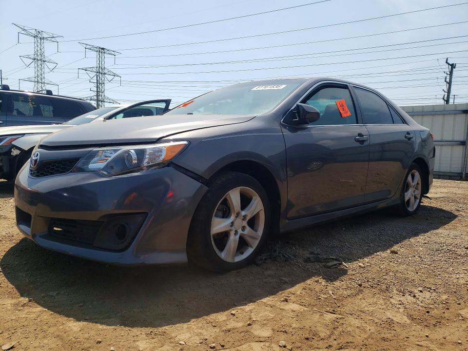 2014 Toyota Camry მანქანა იყიდება აუქციონზე, vin: 4T1BF1FK4EU320357, აუქციონის ნომერი: 61161836