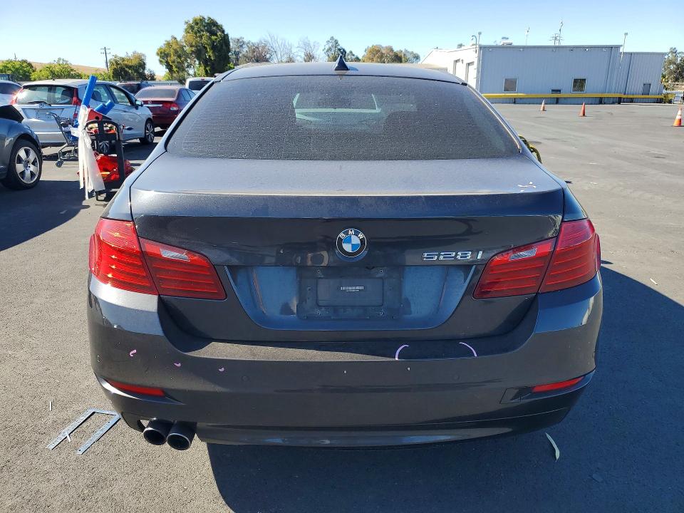 2014 Bmw 528 მანქანა იყიდება აუქციონზე, vin: WBA5A5C59ED512327, აუქციონის ნომერი: 62870536