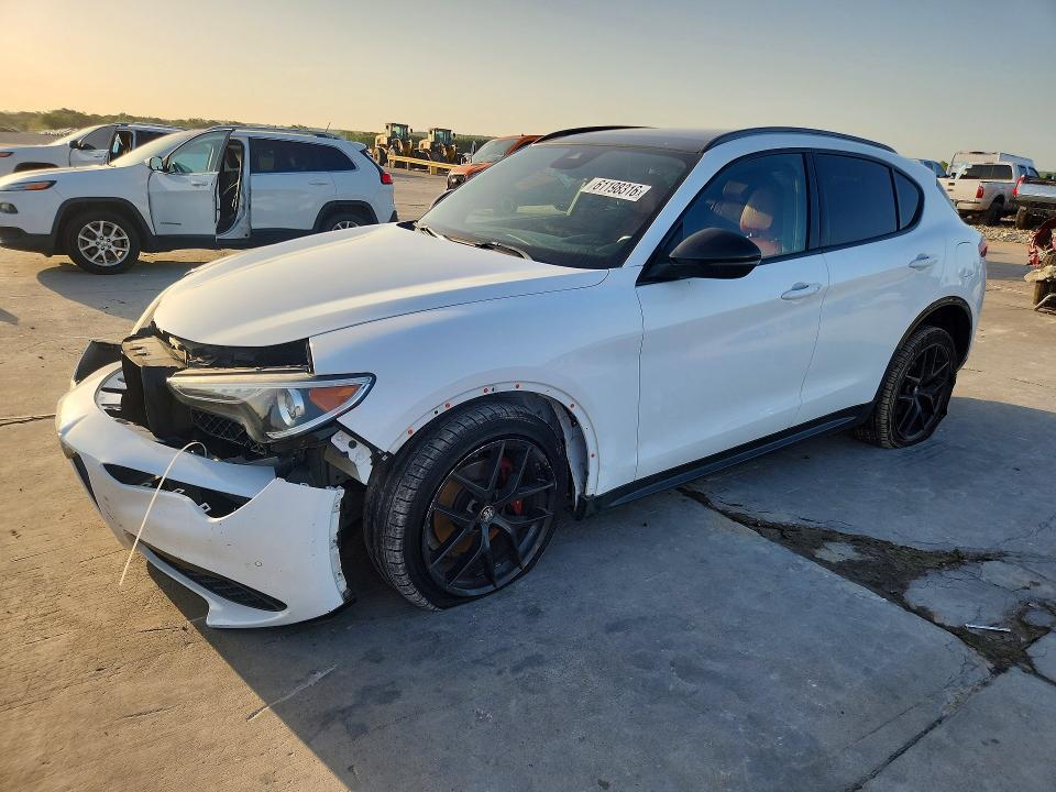61198316 :رقم المزاد ، ZASPAKBN7L7C75514 vin ، 2020 Alfa Romeo Stelvio مزاد بيع