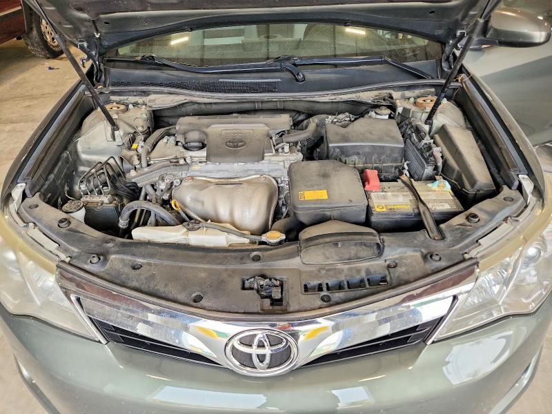 60674616 :رقم المزاد ، 4T4BF1FK6ER385782 vin ، 2014 Toyota Camry مزاد بيع