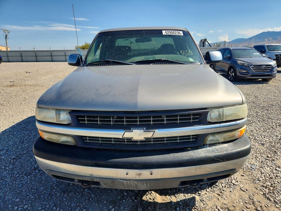 2001 Chevrolet Silverado 1500 მანქანა იყიდება აუქციონზე, vin: 2GCEK19T111352464, აუქციონის ნომერი: 62908236