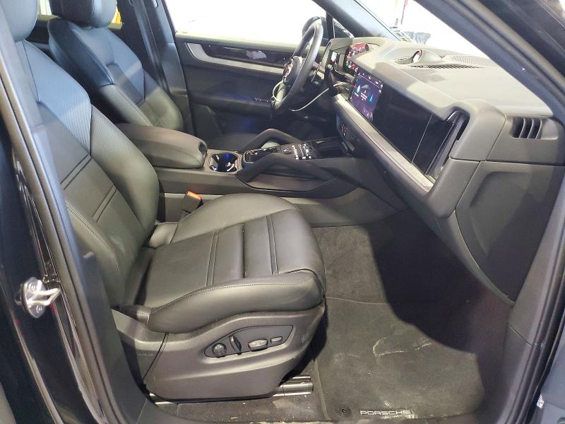 61061646 :رقم المزاد ، WP1BA2AY9TDA35072 vin ، 2026 Porsche Cayenne مزاد بيع