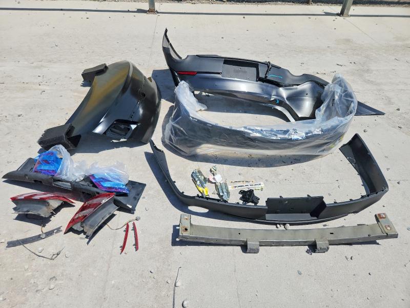 2018 Ford Taurus მანქანა იყიდება აუქციონზე, vin: 1FAHP2F8XJG138828, აუქციონის ნომერი: 60045966